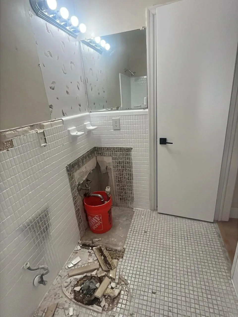 Vanity wall with fixtures