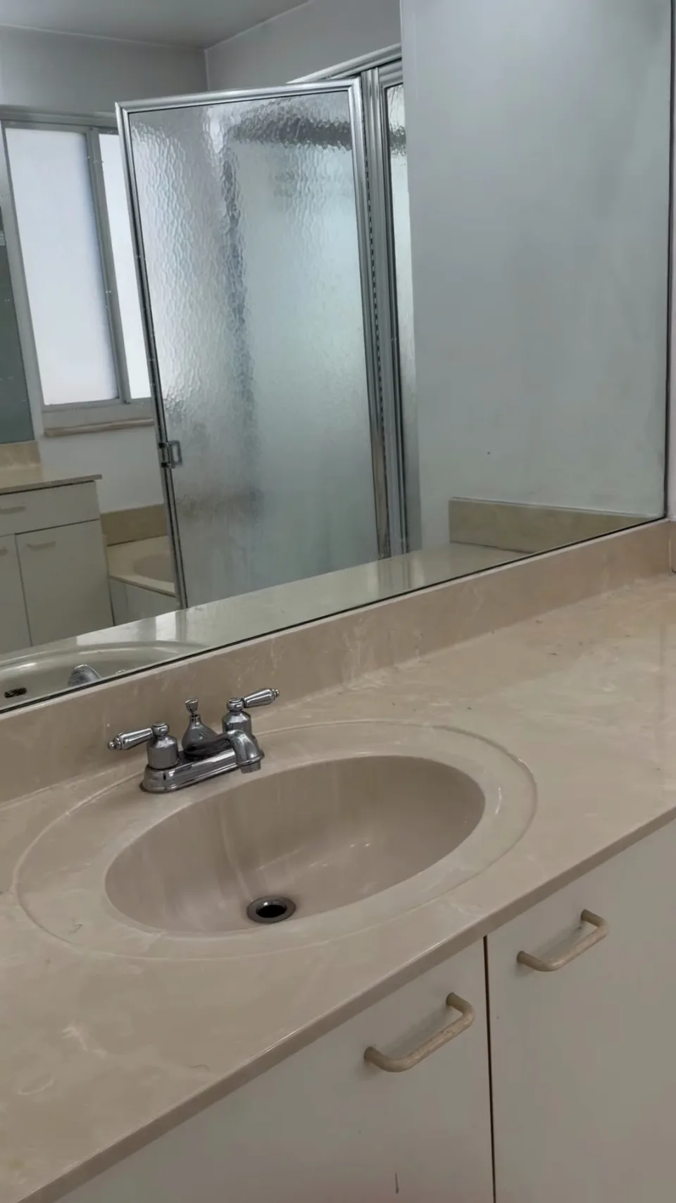 Vanity and mirror before the demo